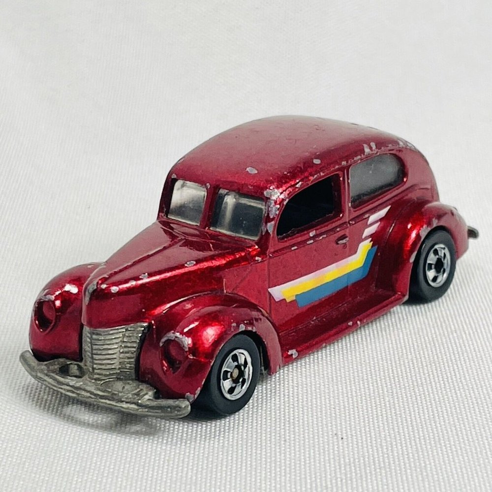 Hot Wheels ‘40 Ford 2-Door 1982 Red Diecast Car Blackwall Made In Malaysia - Picture 2 of 11